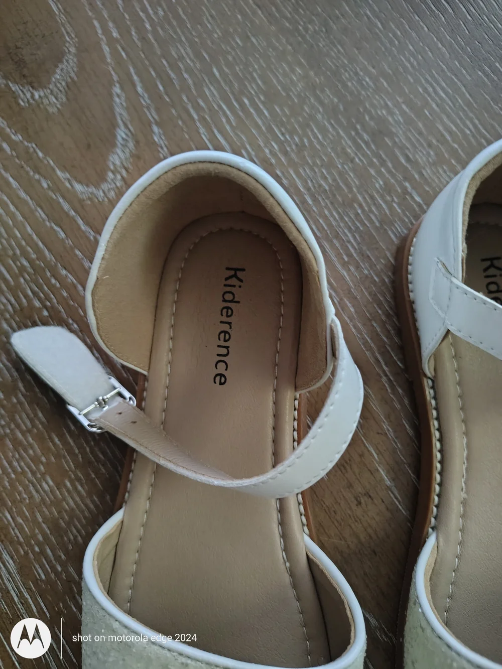 N/A kids sandals